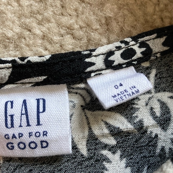Gap fit and flare mini dress, size 4 - Picture 11 of 12